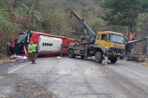 Khởi tố vụ án ô tô khách gây tai nạn liên hoàn làm 5 người thương vong