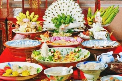 Vua quan trong cung đình Huế thời xưa đón Tết Nguyên đán như thế nào?