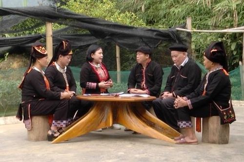 Mùa xuân gặp gỡ những nghệ nhân người Dao