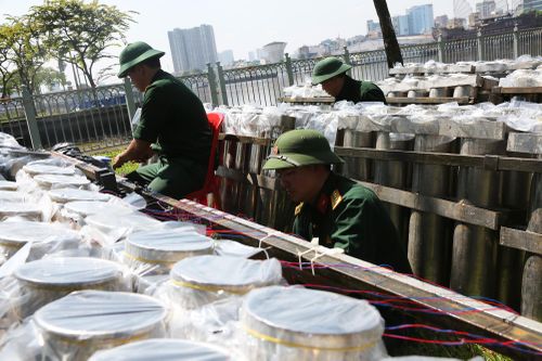 'Trận địa' pháo hoa ở TP.HCM sẵn sàng khai hỏa đón giao thừa Quý Mão 2023