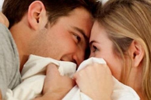 Tranh cãi về việc 'yêu' vào thời khắc giao thừa, sự thực thế nào?