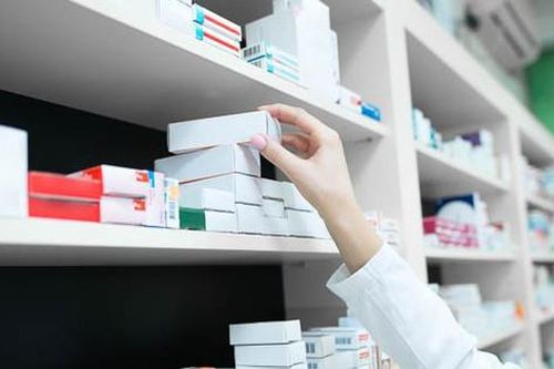 Cần dự trữ thuốc gì để trẻ đón Tết an toàn, khỏe mạnh?