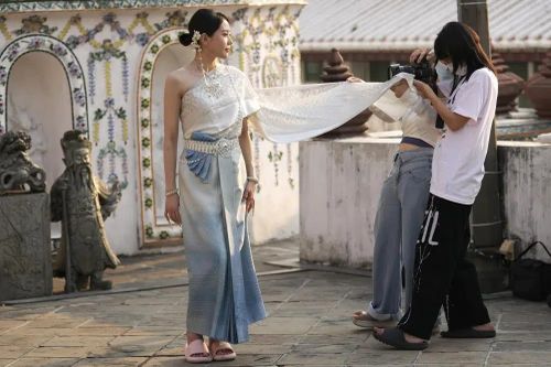 Kinh tế thế giới 2023 chờ cú hích từ Trung Quốc mở cửa