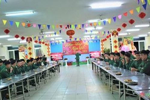 Giao thừa ở Đoàn Nghi lễ Quân đội