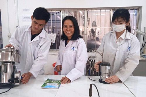 Nữ giảng viên giành Giải thưởng sáng tạo châu Á