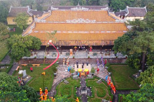 Cây nêu trong cung đình ngày Tết