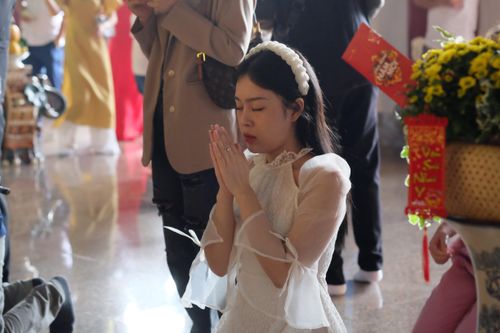 Hàng ngàn người du xuân chùa Linh Ứng - Đà Nẵng