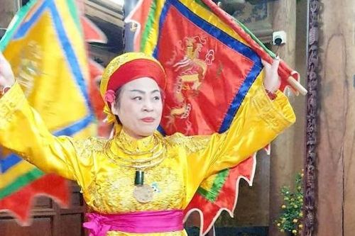 Ngày Xuân, mạn đàm về Mẫu