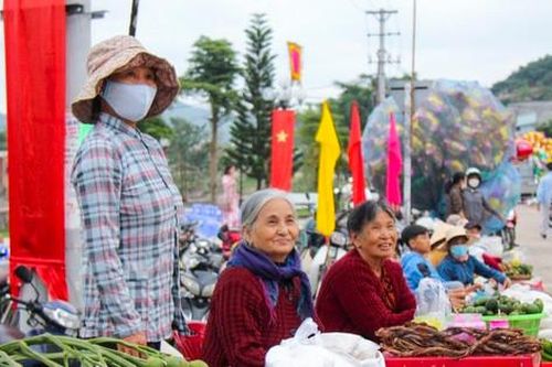 Độc đáo phiên chợ chỉ một ngày duy nhất trong năm ở Bình Định