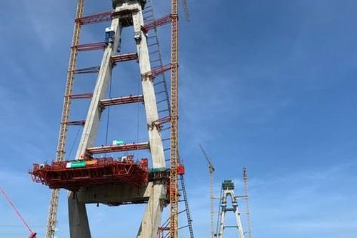 Công nhân làm xuyên Tết thi công cầu Mỹ Thuận 2