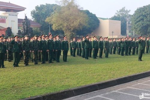 Trang trọng lễ chào cờ đầu năm mới của Bộ Chỉ huy Quân sự tỉnh Nghệ An