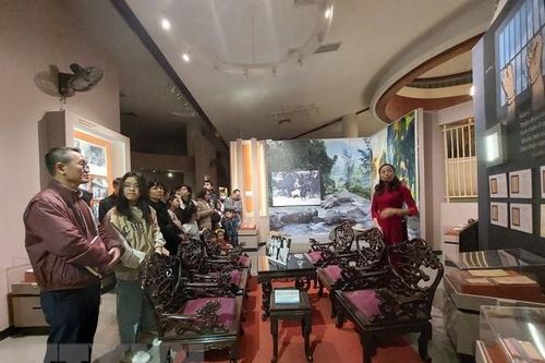 Lấy chữ Tâm, chữ Tài 'thổi' tình yêu văn chương cho du khách