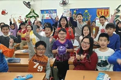 Chú lợn đất 'Chiến binh' và lớp học đặc biệt ở Trường Sa
