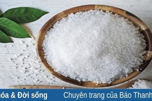 Đầu năm mua muối…