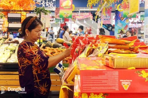 Nhiều siêu thị, trung tâm thương mại mở cửa trở lại từ mùng 2 Tết