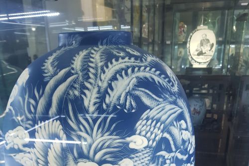 Gốm Sứ Hữu Nhật: Lung Linh Tâm Hồn Việt