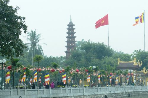Đi lễ chùa ngày xuân