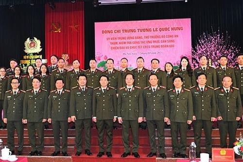 Thứ trưởng Lê Quốc Hùng kiểm tra công tác ứng trực và chúc Tết một số đơn vị