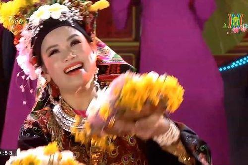 Hát chầu văn Cô bé suối Ngang