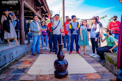 Thú vị trò chơi cung đình ở Đại nội Huế ngày mồng Một Tết