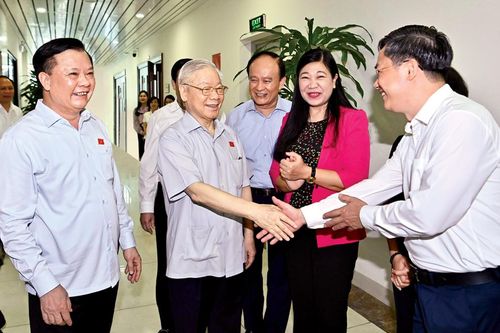 Tổng Bí thư Nguyễn Phú Trọng: Ai không dám làm thì mạnh dạn đứng sang một bên cho người khác làm