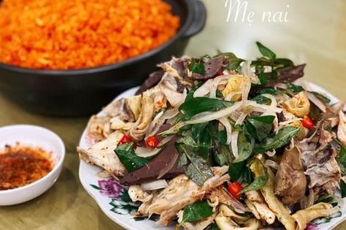 Tết nhìn thịt gà là ngán, tận dụng làm gỏi gà hết bay cả đĩa, vừa lạ miệng vừa không lãng phí