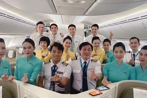 Tự hào với những chuyến bay hạnh phúc đêm giao thừa