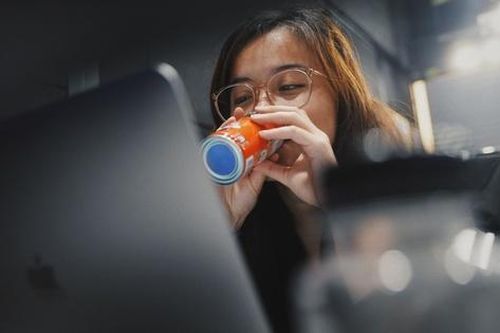 Những người trẻ sợ Tết