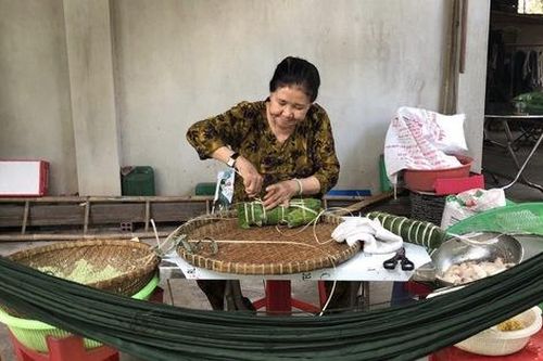 Bánh tét hạt điều nhà nội