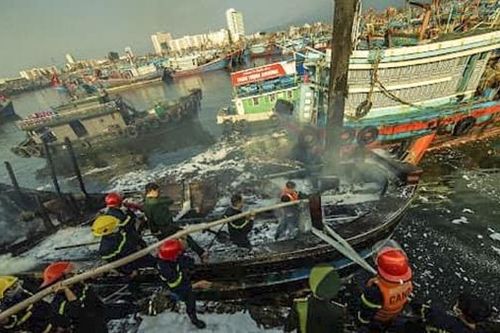 Lính cứu hỏa trên biển
