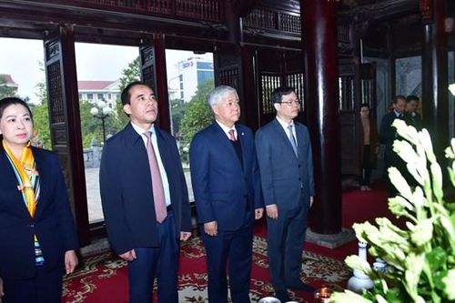 Chủ tịch Đỗ Văn Chiến thăm, chúc Tết Đảng bộ và nhân dân các dân tộc tỉnh Tuyên Quang