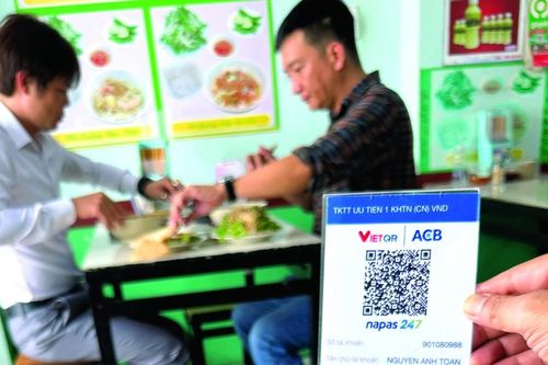 QR ra vỉa hè