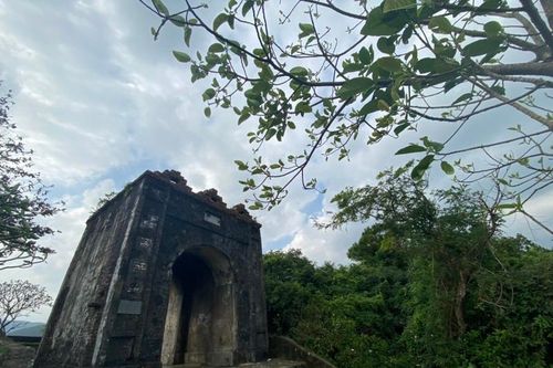 Khám phá di tích Cổng Trời trên đỉnh Đèo Ngang