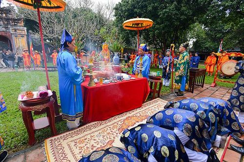 Thư thái đọc 'Tết hoàng cung'