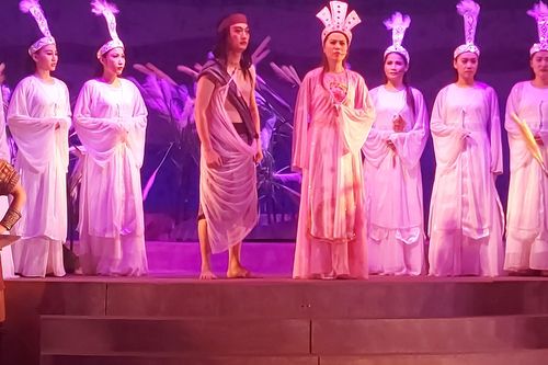 Thạc sĩ, tác giả Lê Thế Song giữ truyền thống trong hiện đại