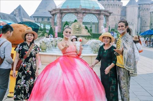Rộn tiếng cười và niềm vui đầu Xuân tại Sun World khắp 3 miền