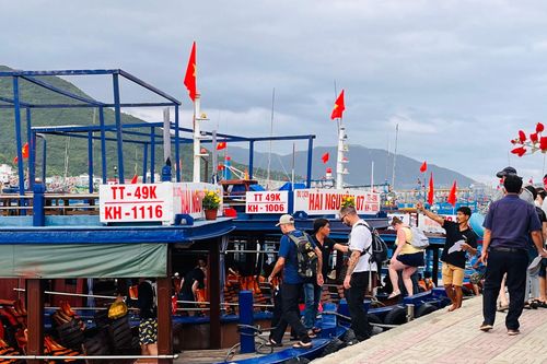 Không nhiều khách đi tour biển đảo trong 2 ngày đầu năm Quý Mão