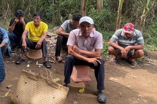 Triệt phá 2 tụ điểm đá gà ăn thua bằng tiền vào ngày Tết
