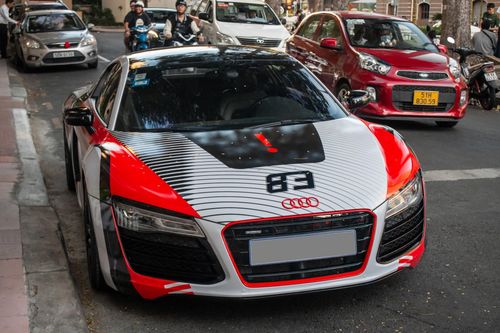 Audi R8 V8 số sàn độc nhất Việt Nam lột xác với diện mạo mới
