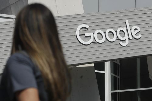 Nhân viên Google bị sa thải giữa chuyến công tác
