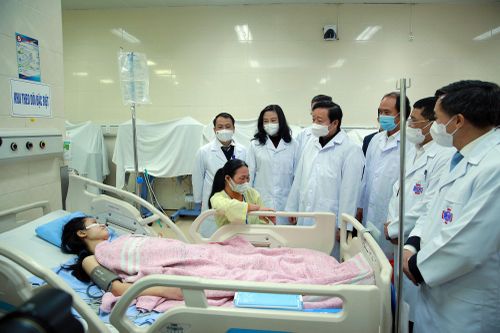 Phó Thủ tướng Trần Hồng Hà đến thăm, chúc Tết các lực lượng làm nhiệm vụ trong Tết