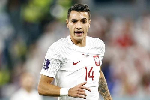 Arsenal có tân binh thứ 2, ký hợp đồng với hậu vệ Jakub Kiwior