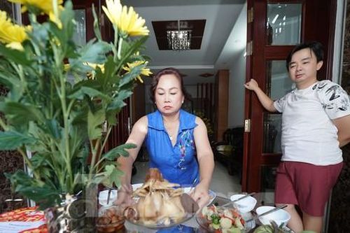 Người Sài Gòn với văn hóa cúng tiễn ông bà ngày mùng 3 Tết