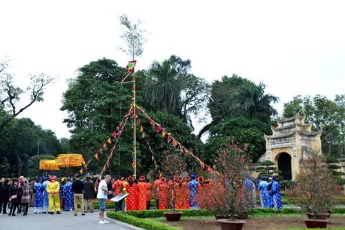Linh thiêng cây nêu ngày Tết Việt