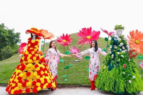 Từ Sa Pa, Đà Nẵng đến Tây Ninh, Phú Quốc ngập tràn niềm vui du xuân