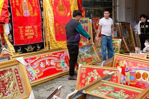 Thị trường tranh, trướng mừng thọ kém sôi động so với các năm trước