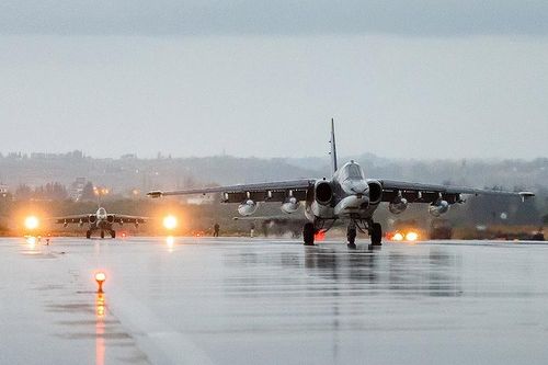 Không quân Nga tiến hành hàng loạt cuộc không kích vào IS trên sa mạc miền trung Syria