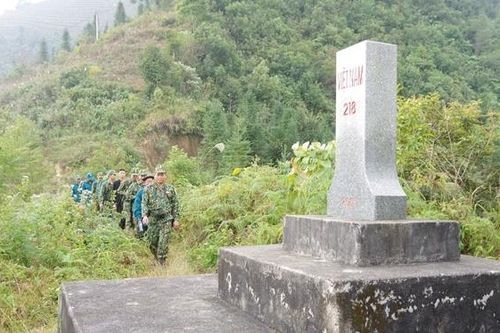 Bộ đội Biên phòng Hà Giang: Vui Xuân mới không quên nhiệm vụ