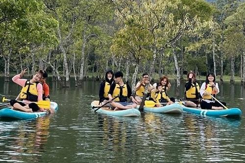 Đường lên Đà Lạt quá tải vì khách ùn ùn đi chơi