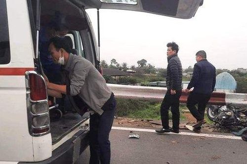 Xe máy va chạm với ô tô, bé trai 11 tuổi ở Hải Dương tử vong trưa mồng 3 Tết